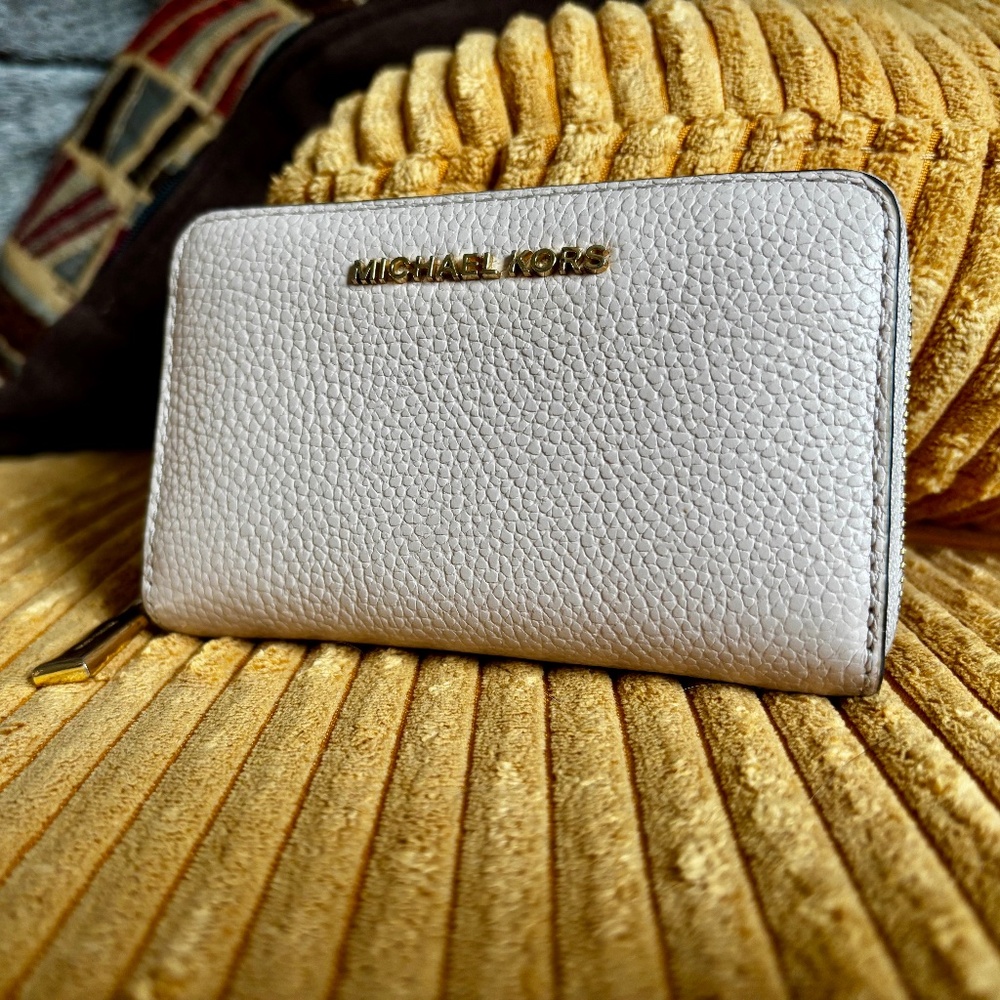 MICHAEL KORS Women's Small Zippy Jet Set Wallet Pebble Leather Soft Pink